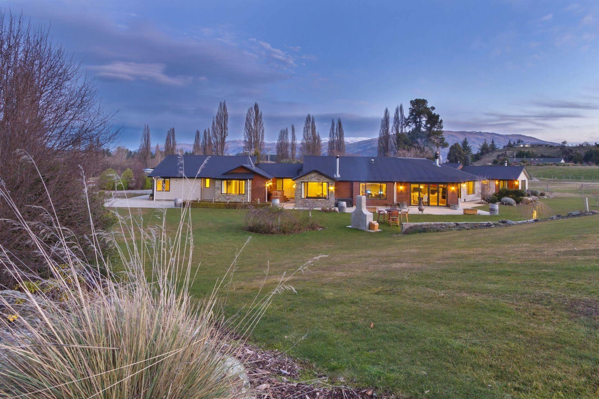 Wanaka Alpine Lodge Εξωτερικό φωτογραφία