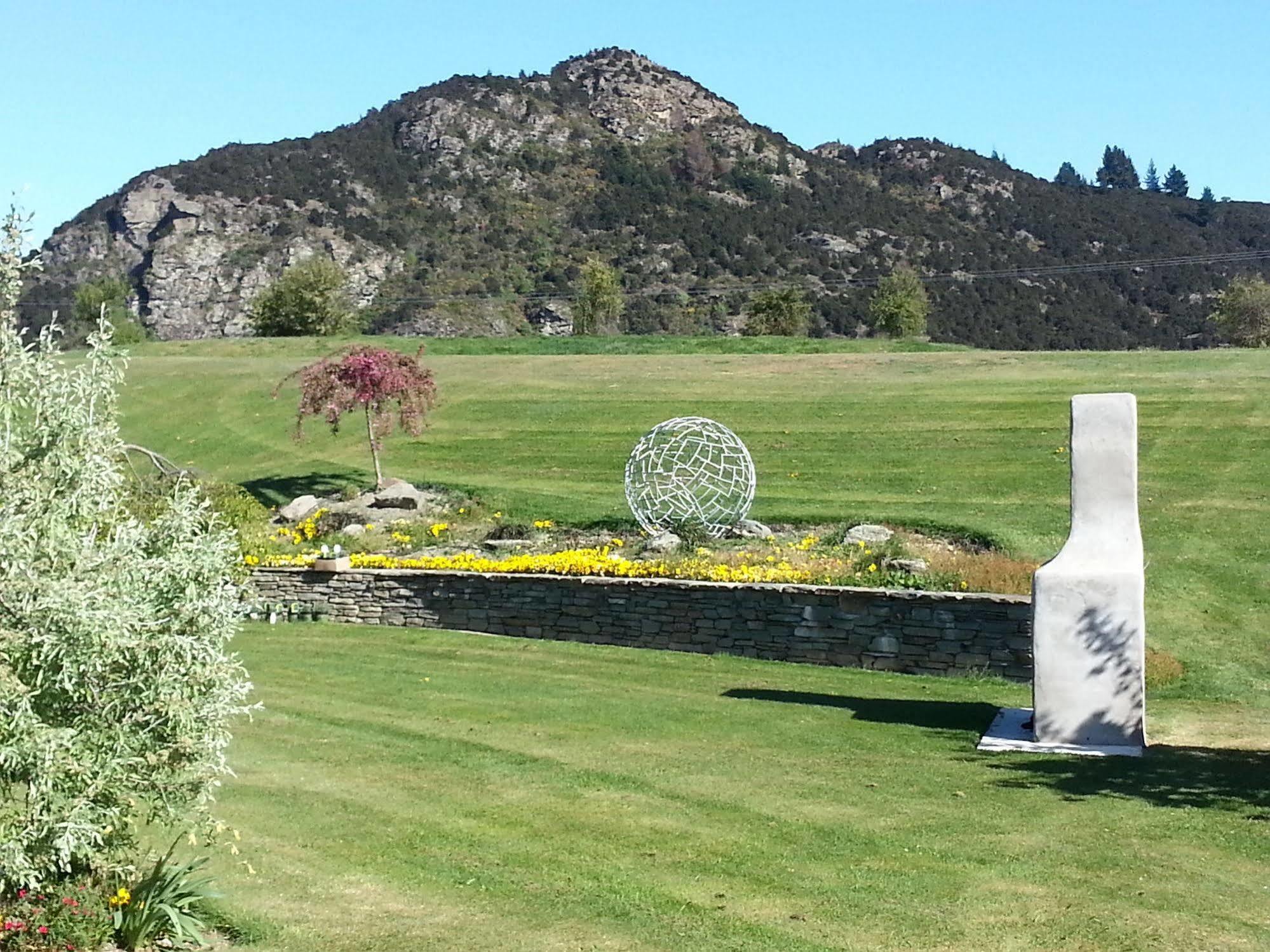 Wanaka Alpine Lodge Εξωτερικό φωτογραφία