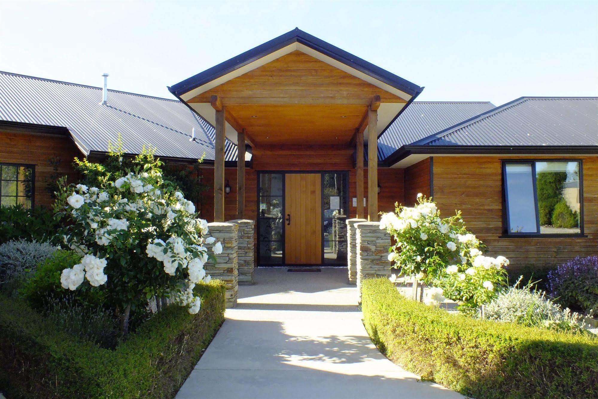 Wanaka Alpine Lodge Εξωτερικό φωτογραφία